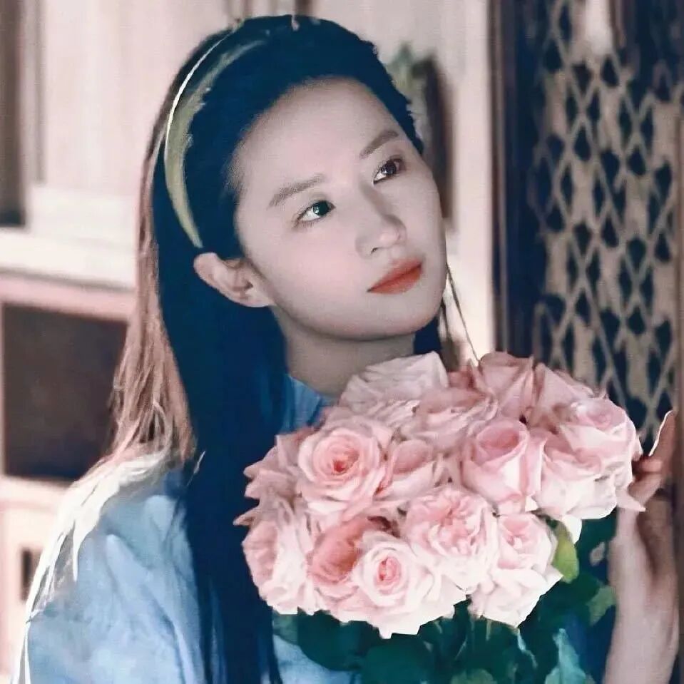 鲜花刘亦菲头像女生头像氛围感女生头像
