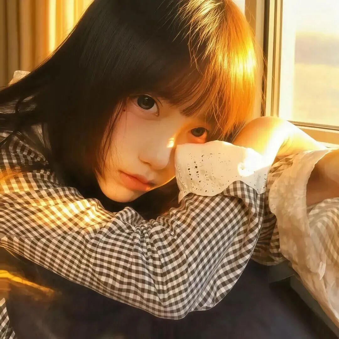 阳光甜妹女生头像