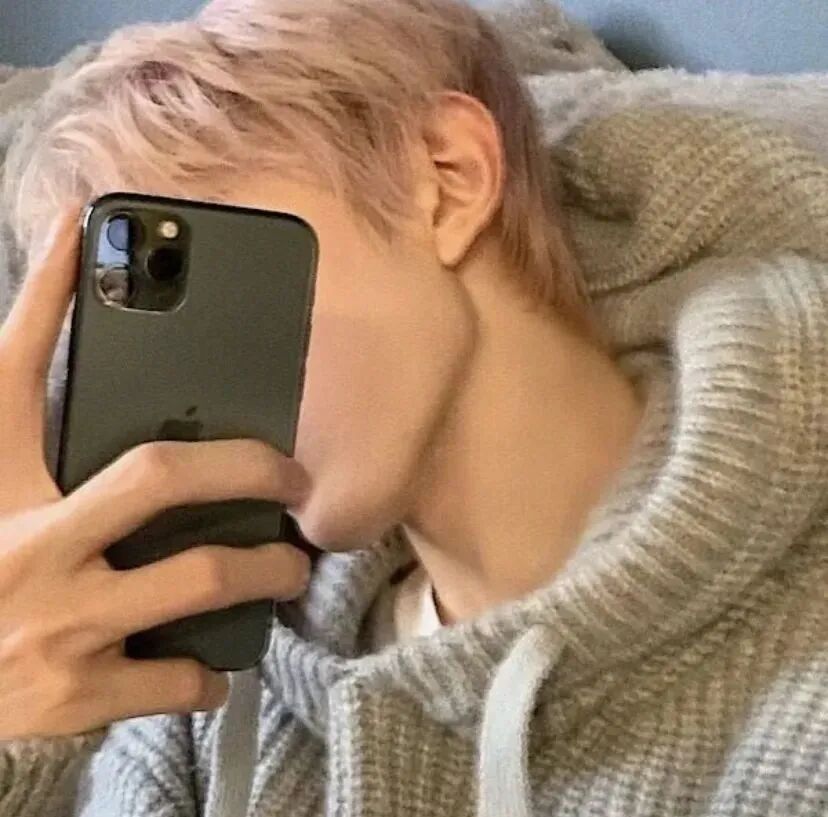 自拍手机个性男生头像