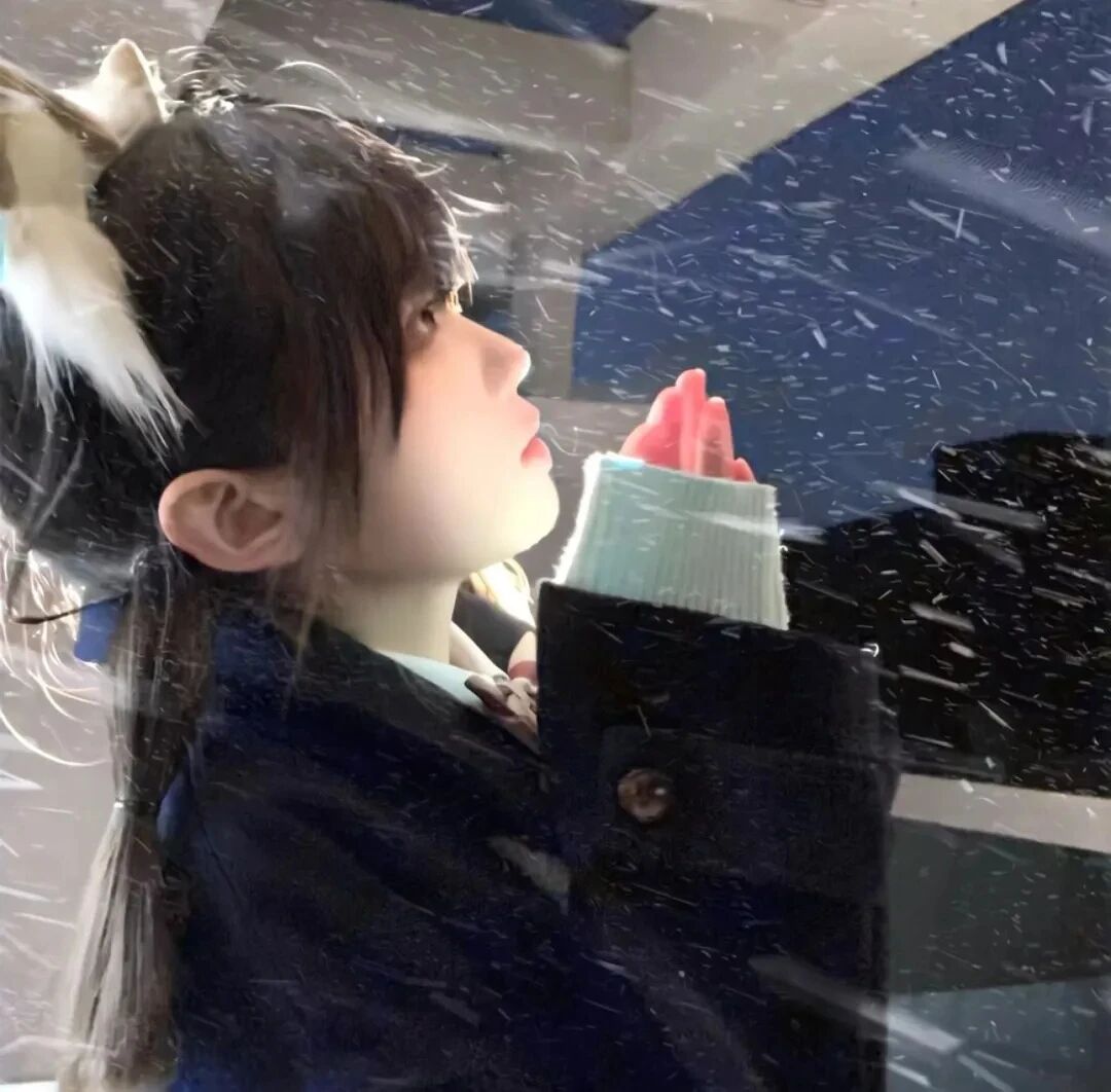 冬天少萝侧脸女生头像