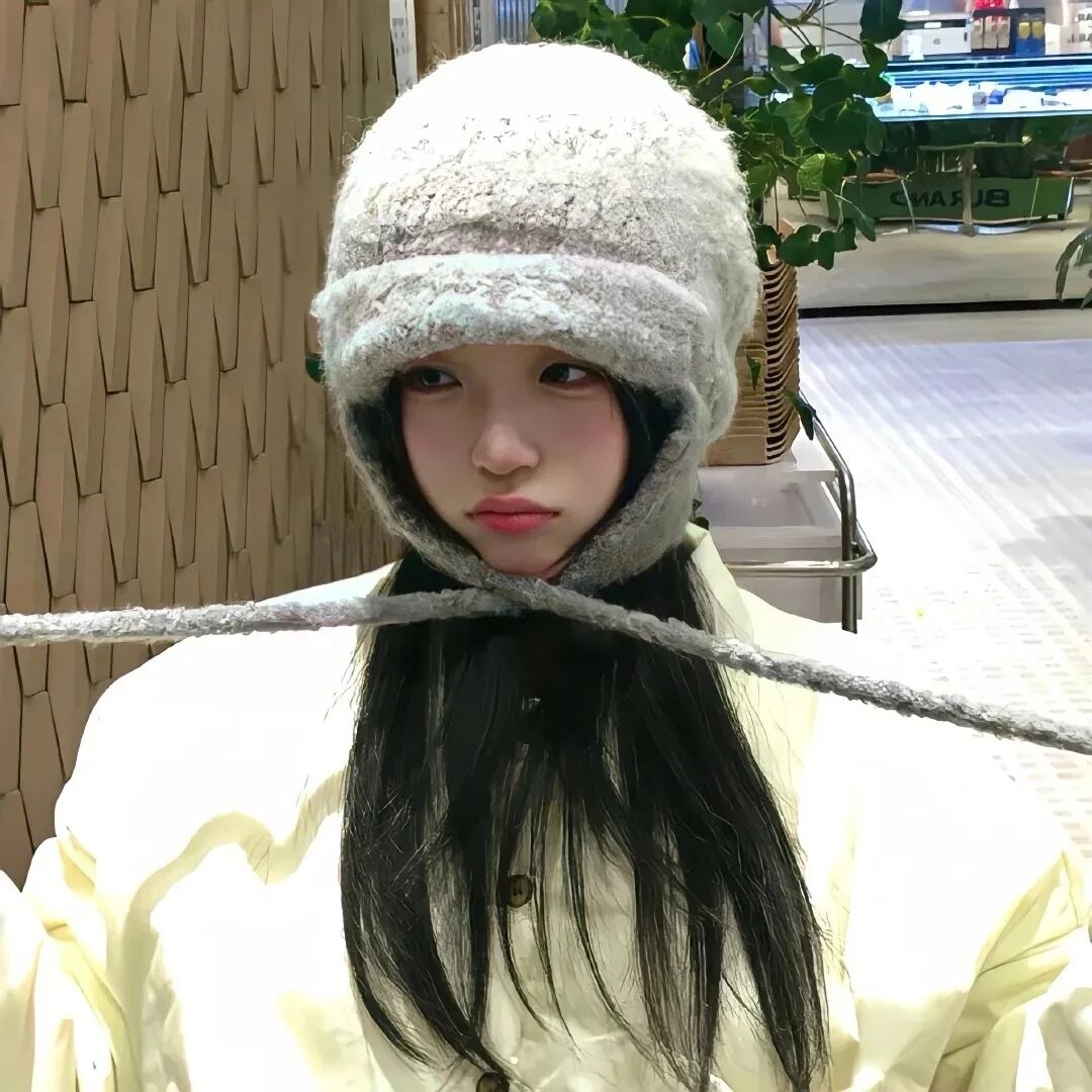 休闲帽甜妹女生头像