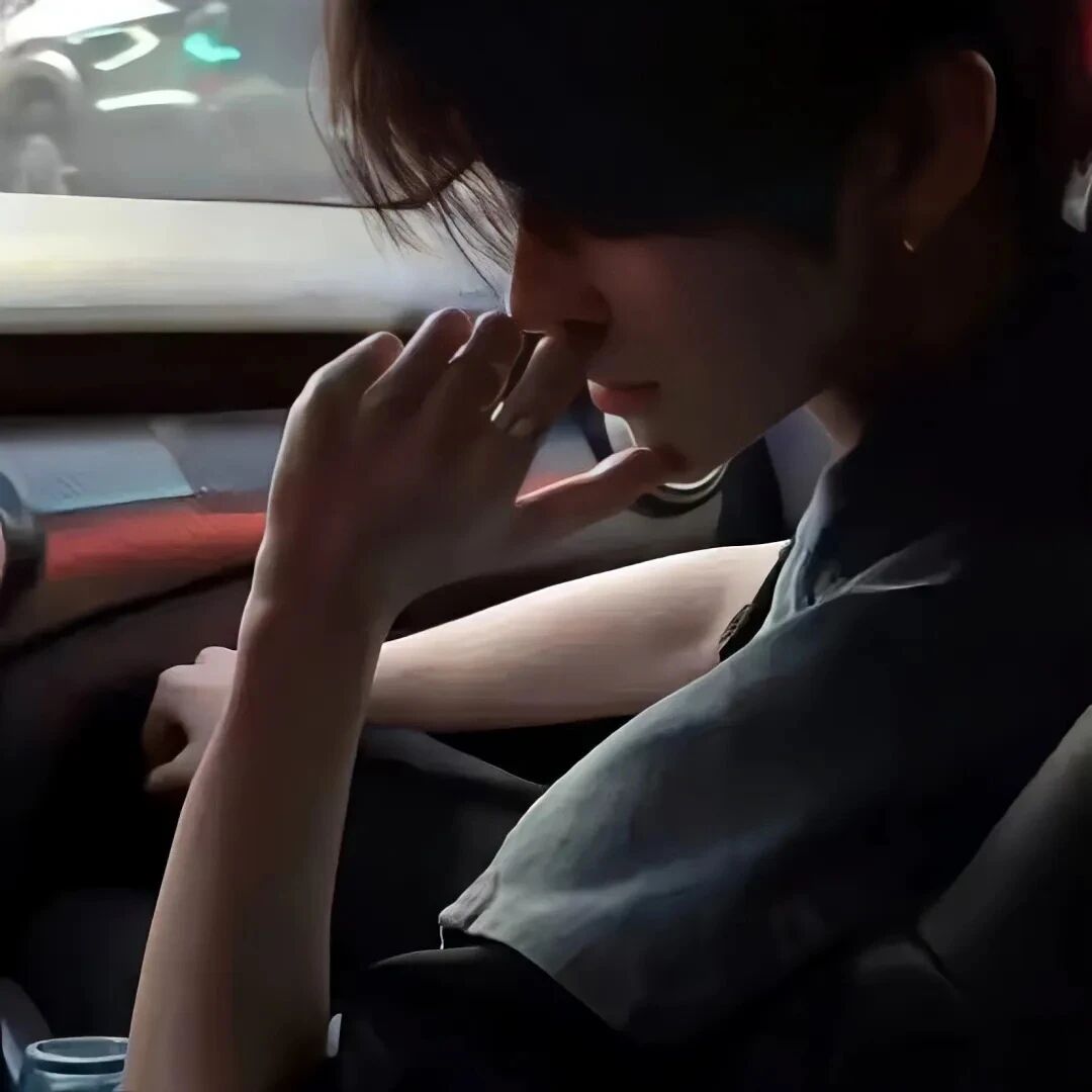 个性侧脸男生头像