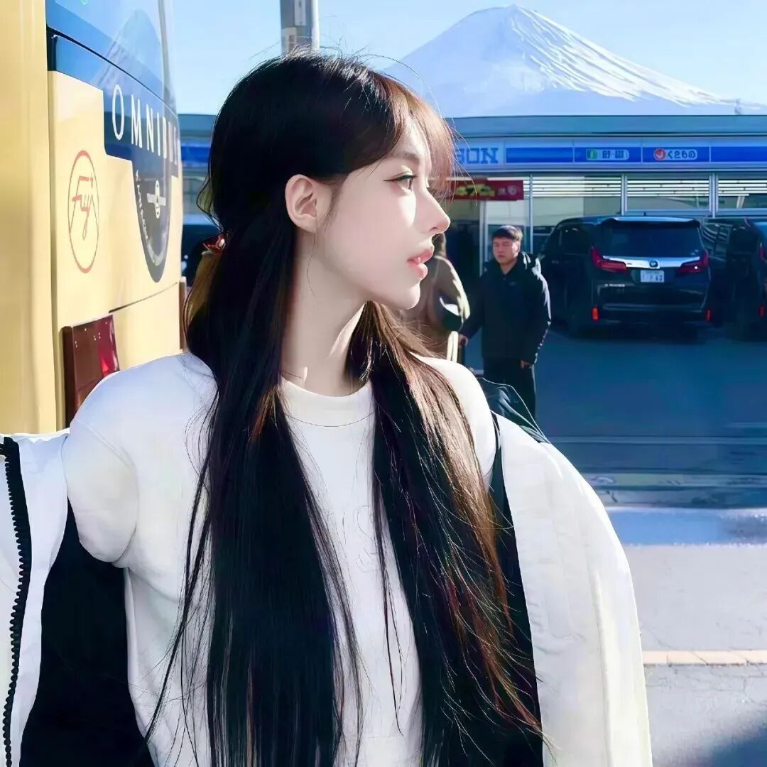 气质侧脸女生头像