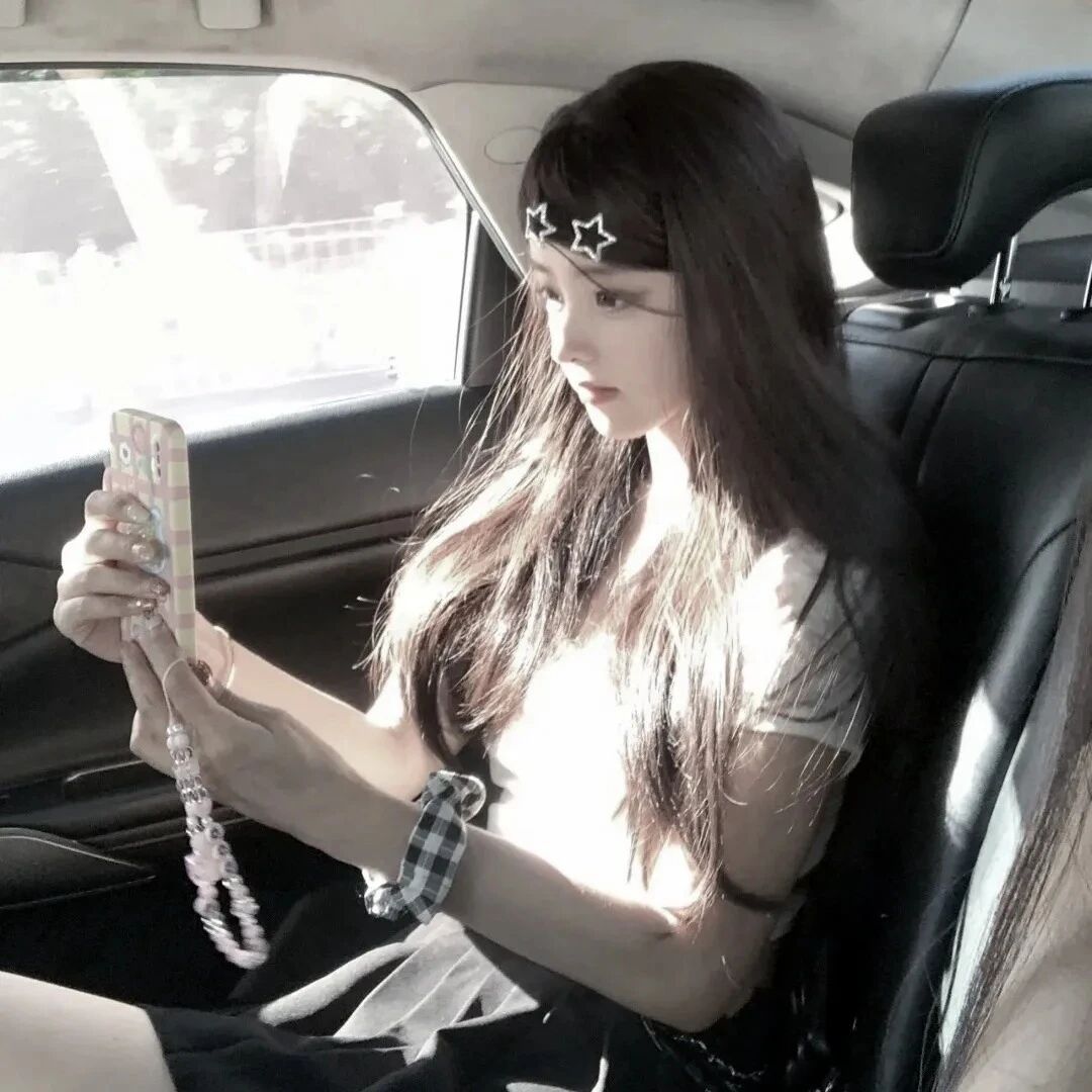 jk制服纯欲侧脸女生头像