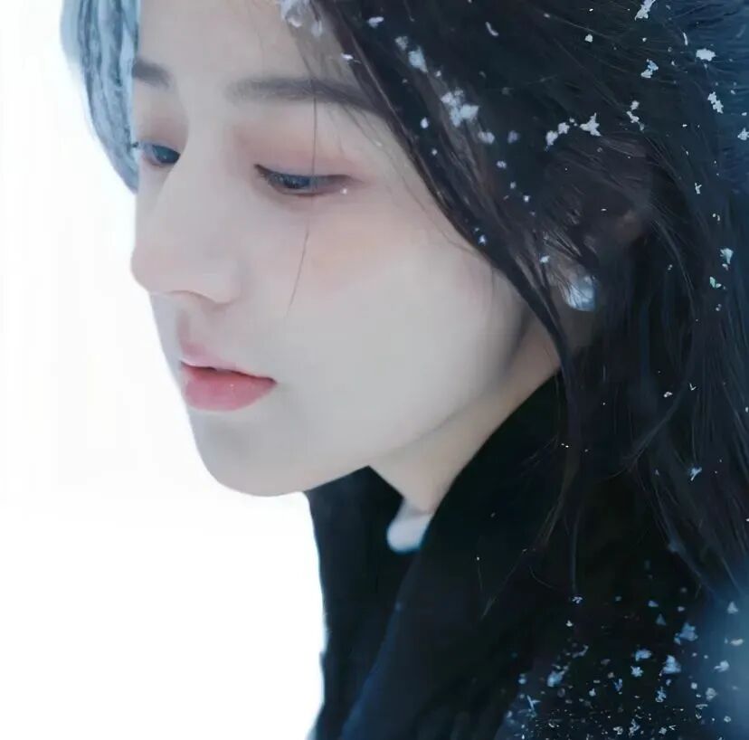 冬天温柔侧脸女生头像