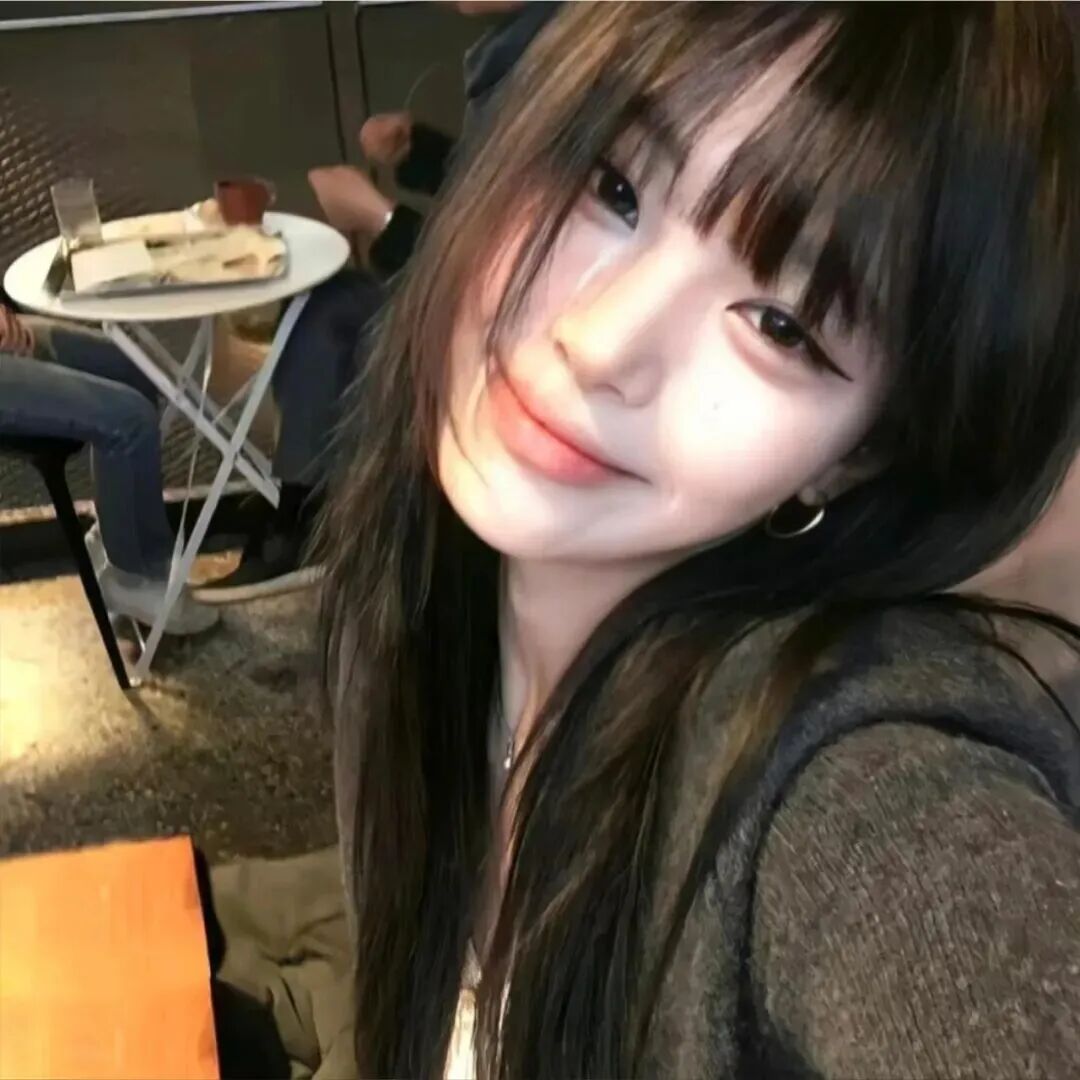 爱笑甜美女生头像