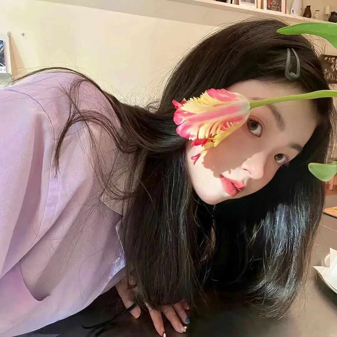 鲜花温柔女生头像