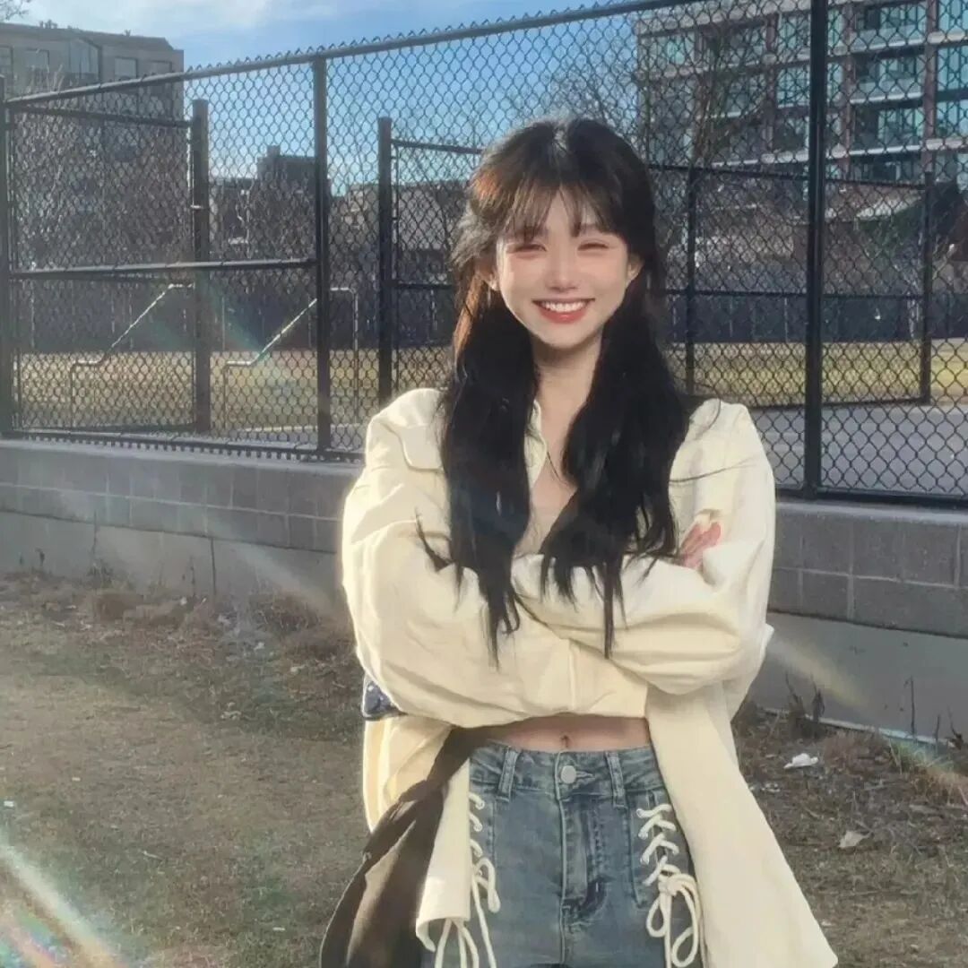 甜妹爱笑女生头像