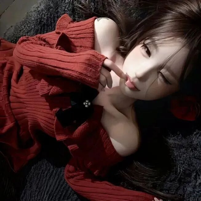 红色系纯欲女生头像