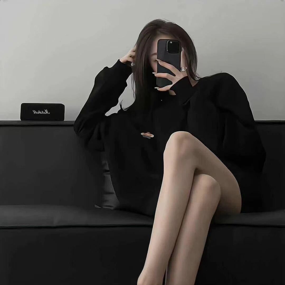 自拍手机不露脸小众女生头像