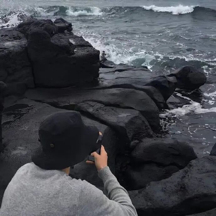海边气质不露脸男生头像