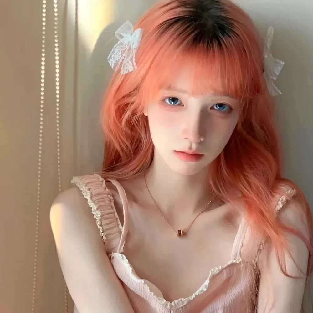 红发小众女生头像