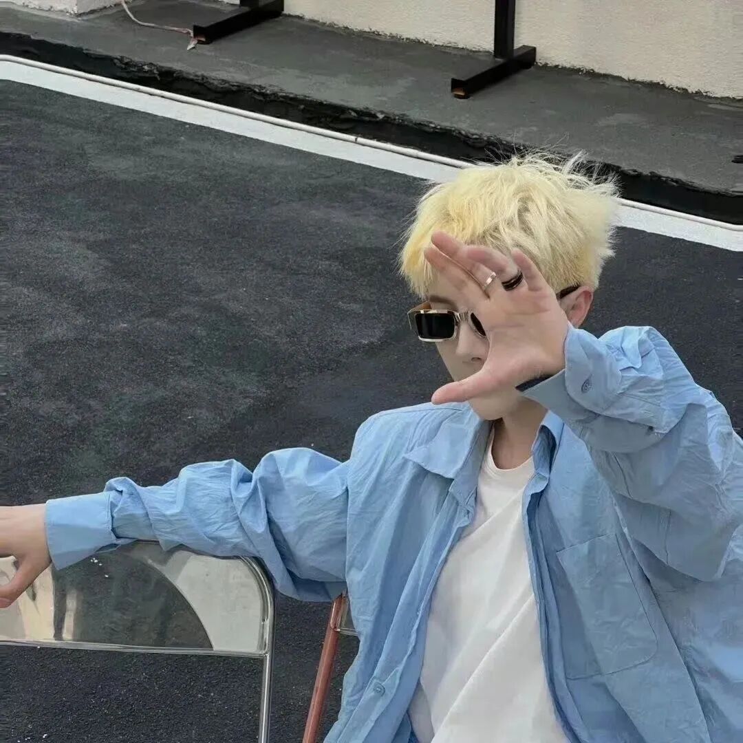 墨镜个性男生头像
