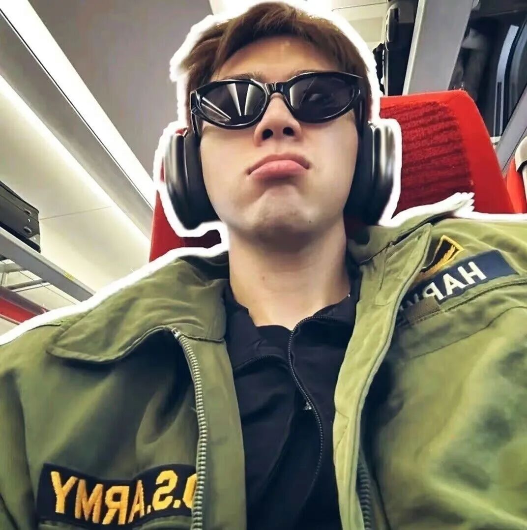 墨镜个性男生头像