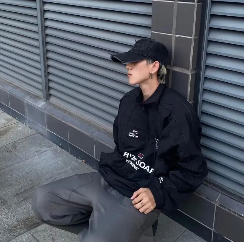 痞帅侧脸男生头像