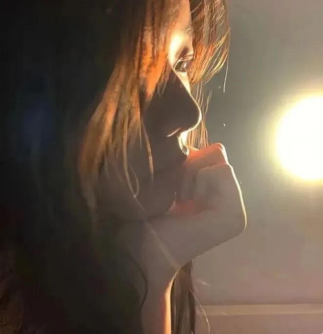 女生 女生头像 女头  侧脸 侧脸头像
