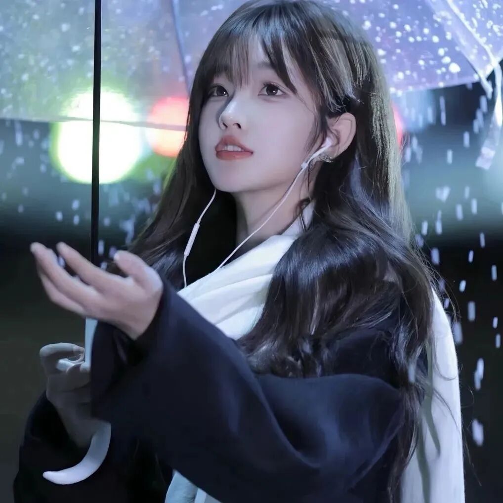 氛围感撑伞雨天甜妹女生头像