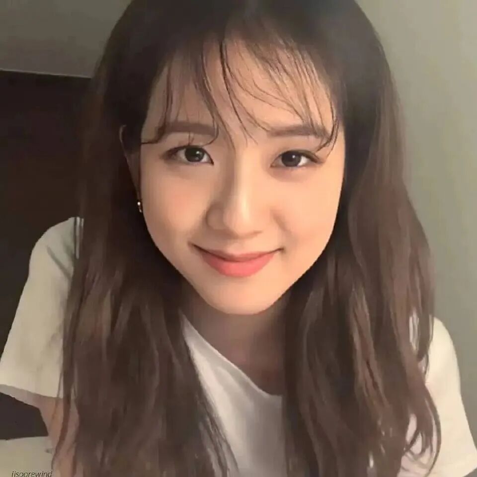 Jisoo金智秀爱豆温柔爱笑女生头像
