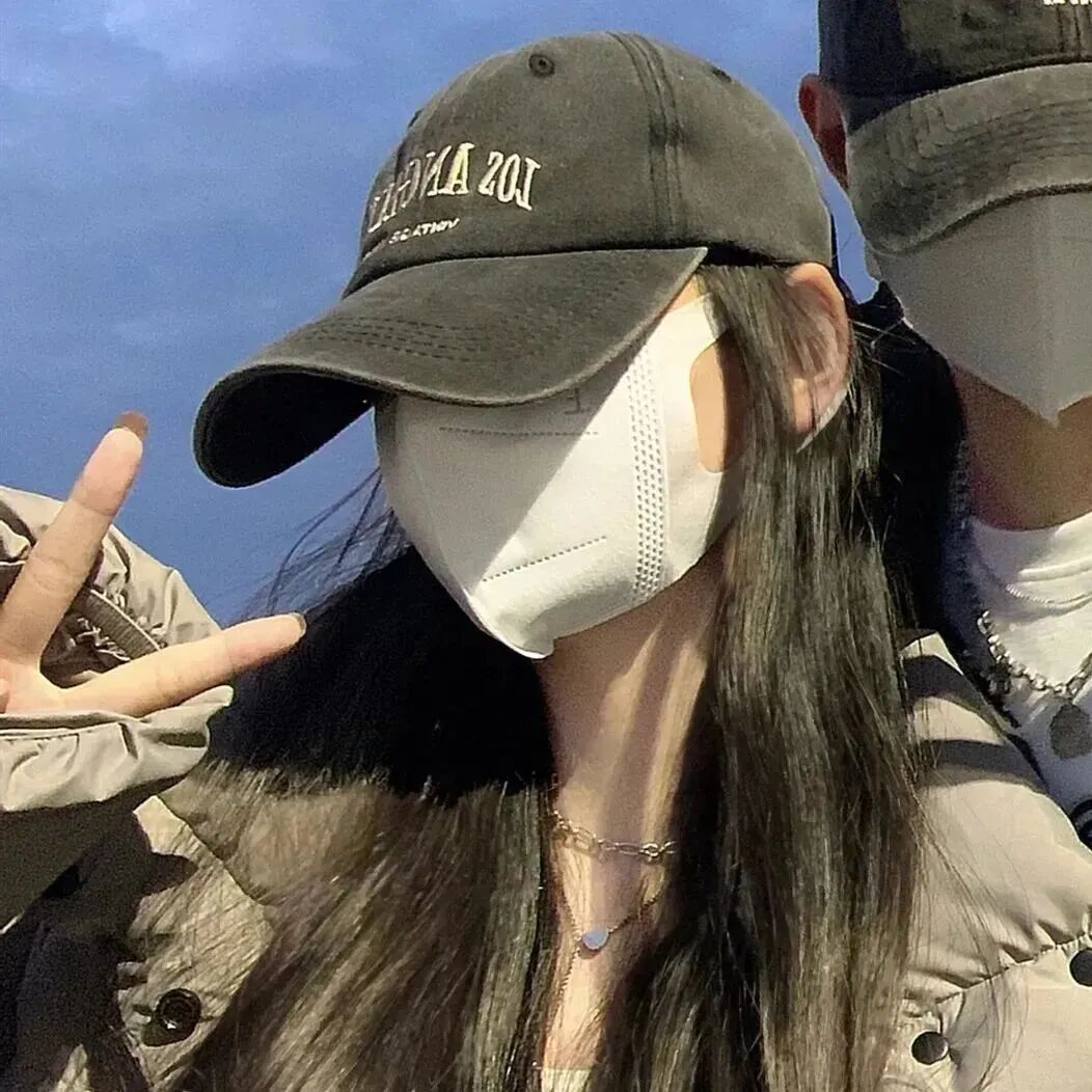 jdsouxiumaoziduoliya剪刀手休闲帽真人情侣头像