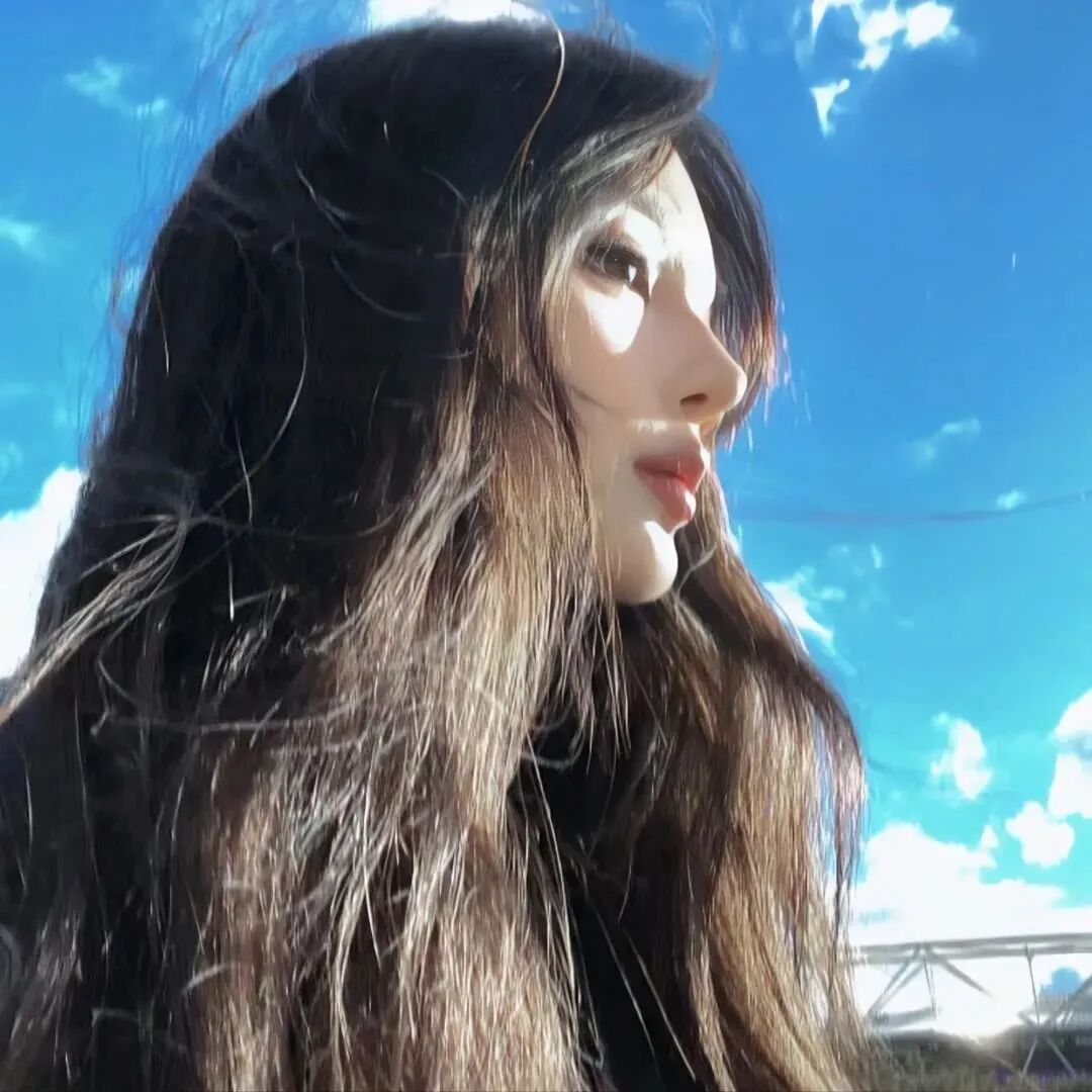 气质侧脸女生头像