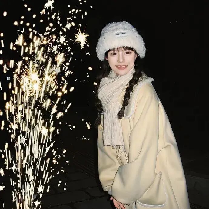 新年烟花氛围感女生头像