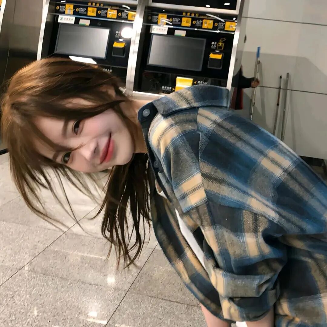 甜美爱笑女生头像