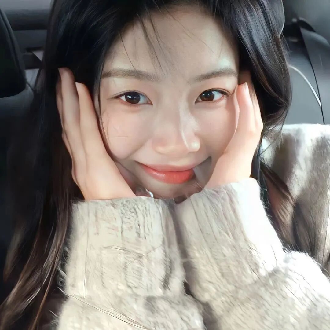 温柔爱笑女生头像
