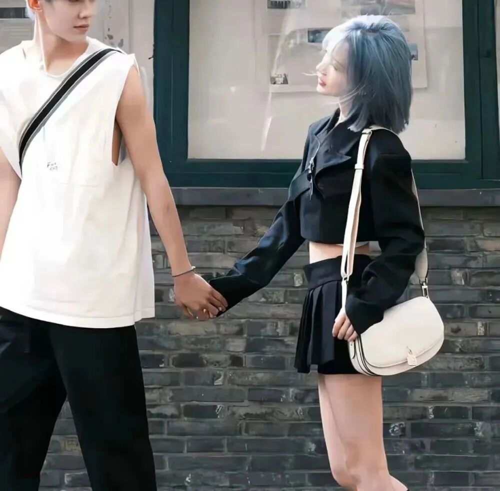qianshouzertylove牵手真人情侣头像