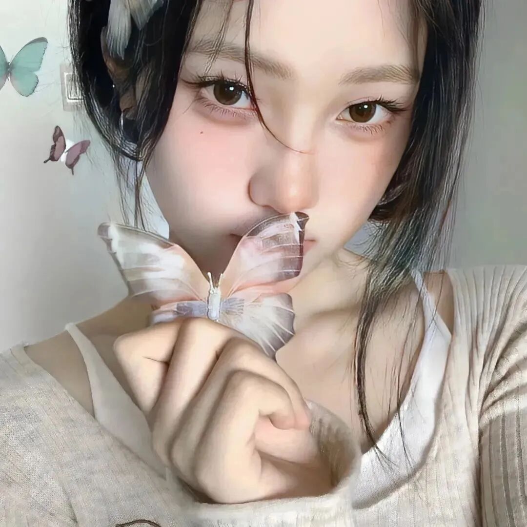 蝴蝶温柔女生头像