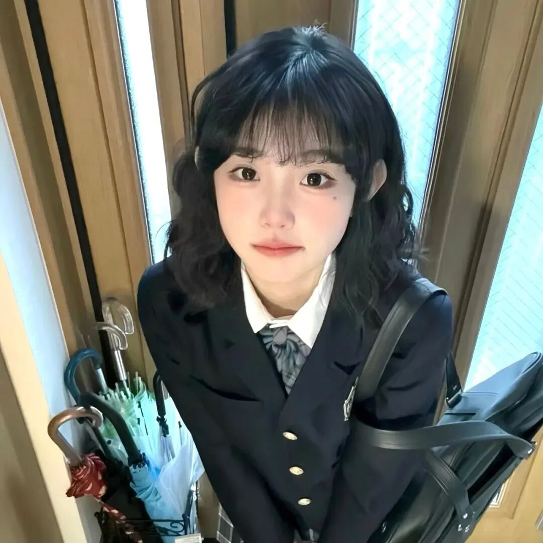 学院风甜妹女生头像