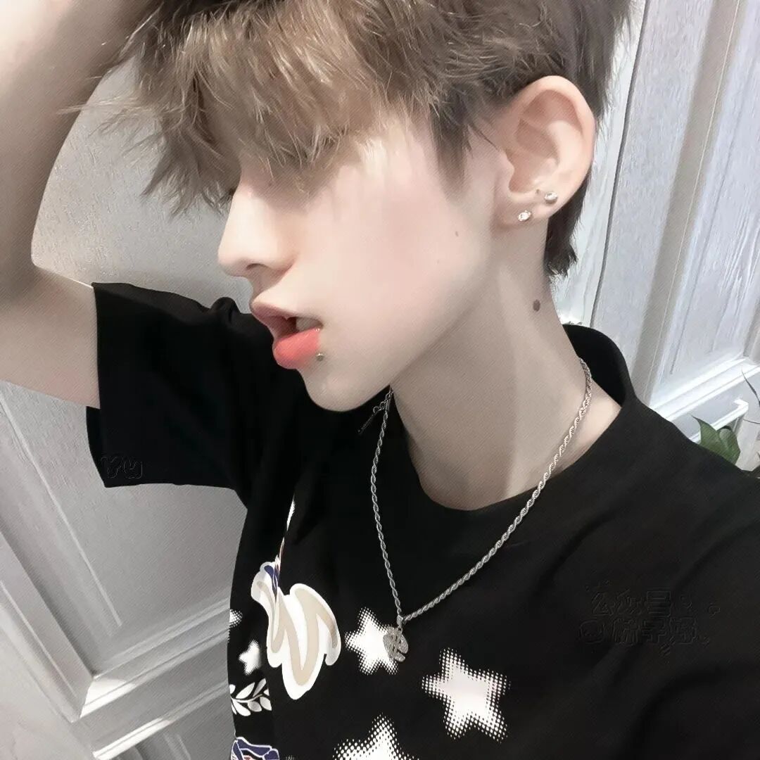 个性侧脸男生头像