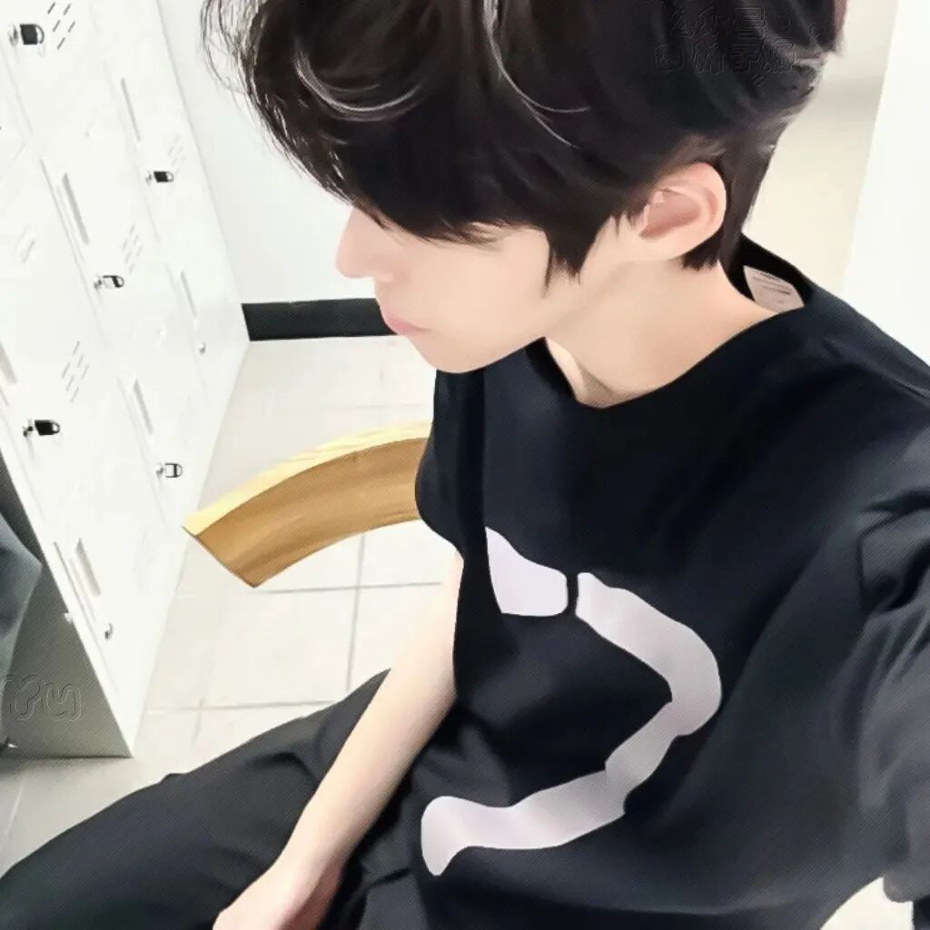 个性侧脸男生头像
