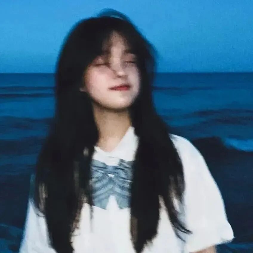 海边氛围感女生头像