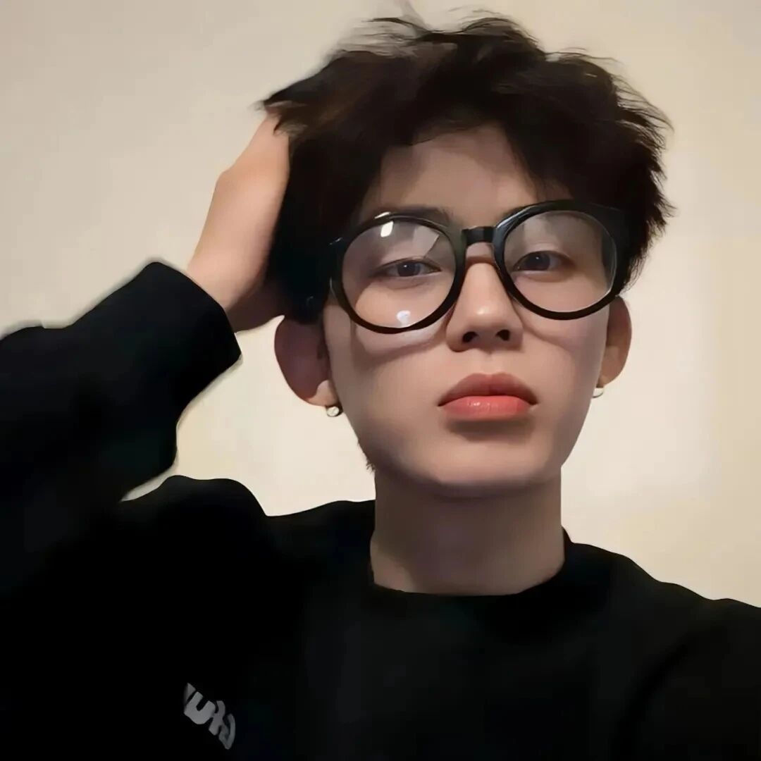 waitoulinvyqngzhouyu真人单人情侣头像