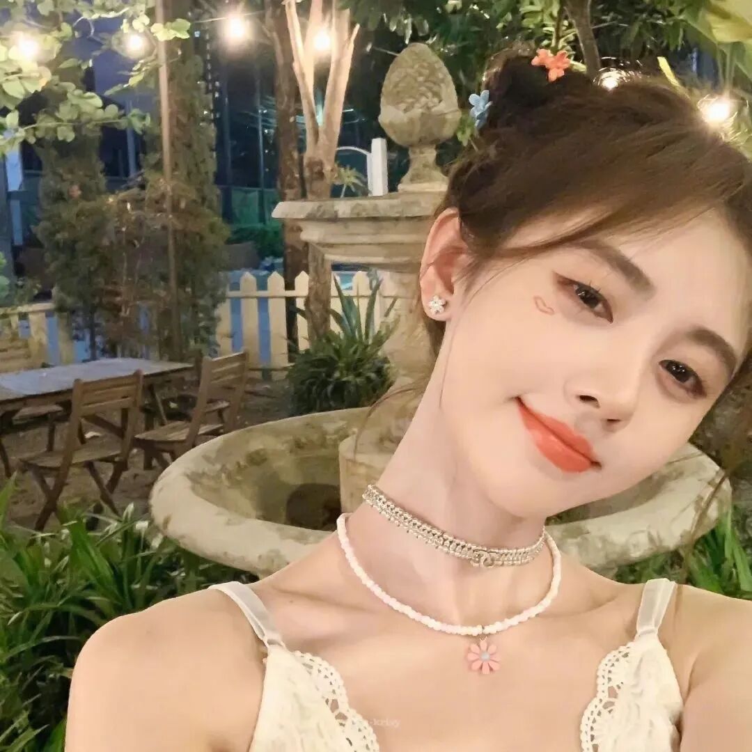 鞠婧祎头像女生头像