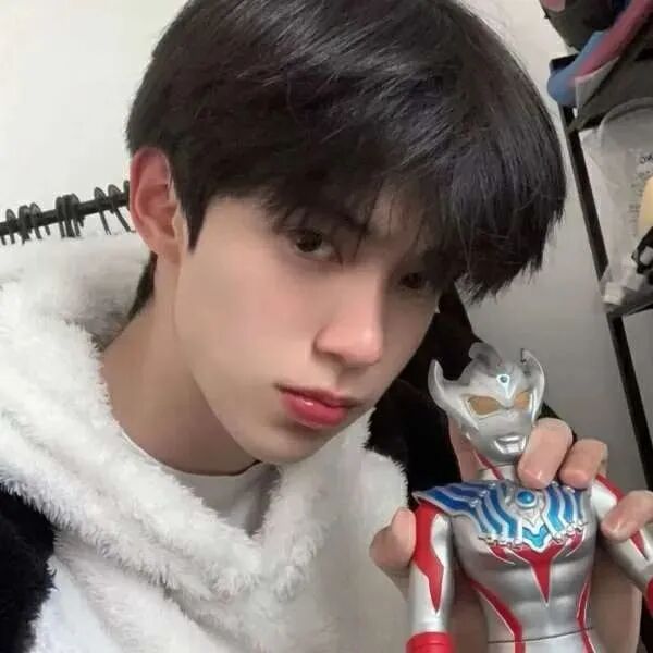 男生头像奥特曼