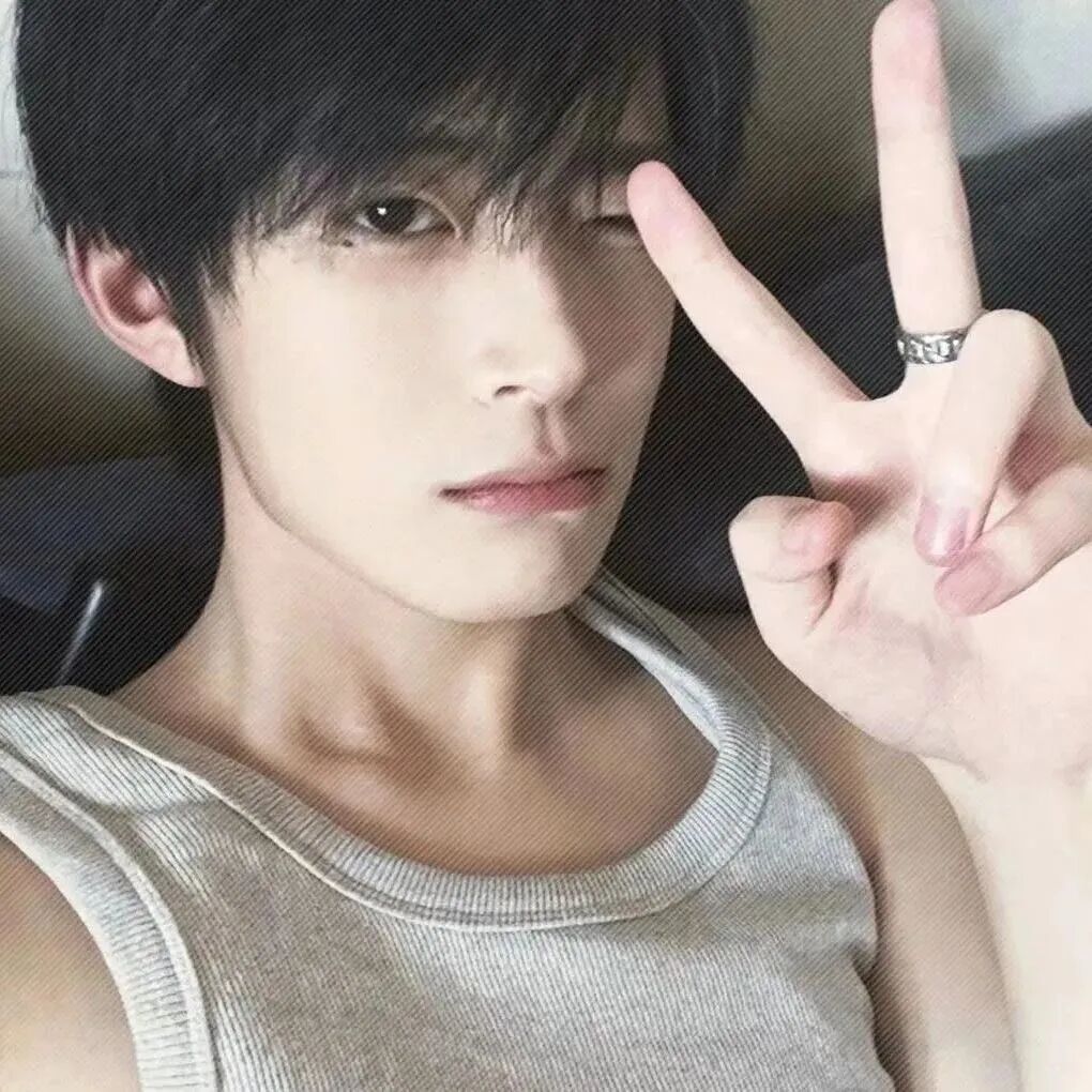 男生 男生头像 男头  剪刀手 剪刀手头像