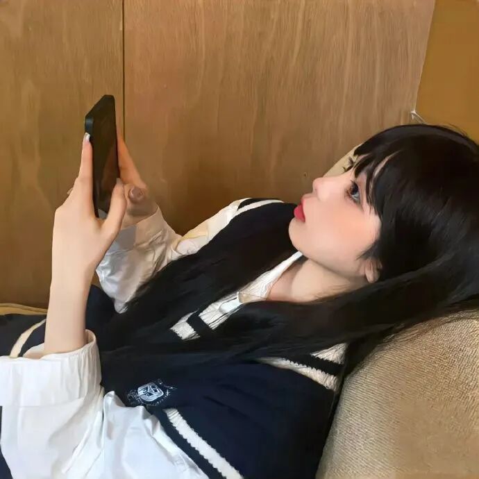 女生头像侧脸头像