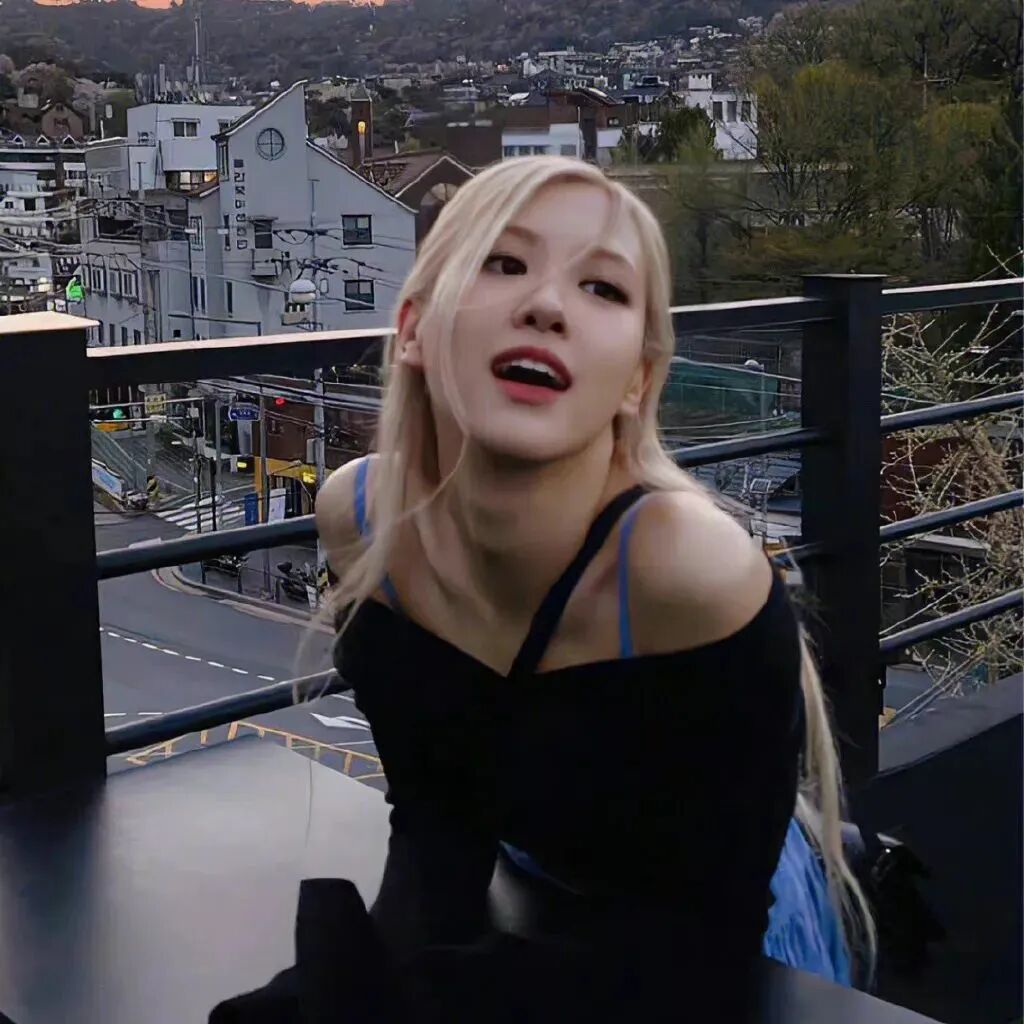 rose女生头像