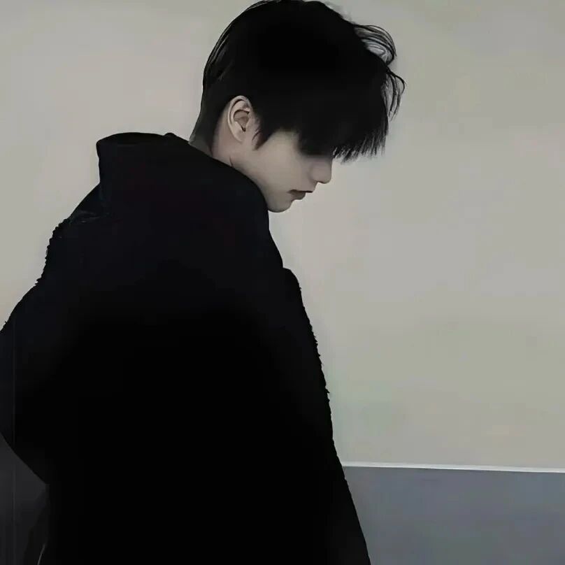个性侧脸男生头像