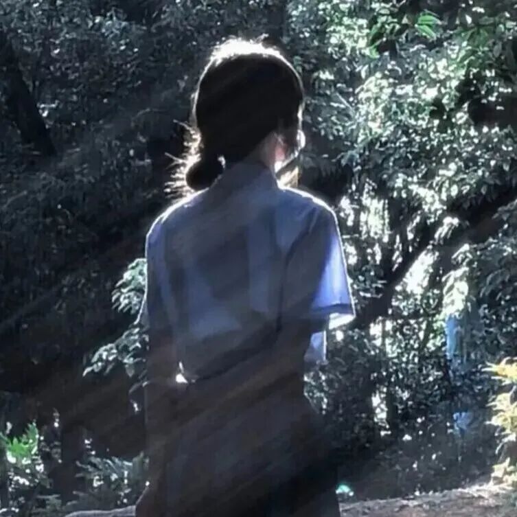 意境氛围感不露脸女生头像