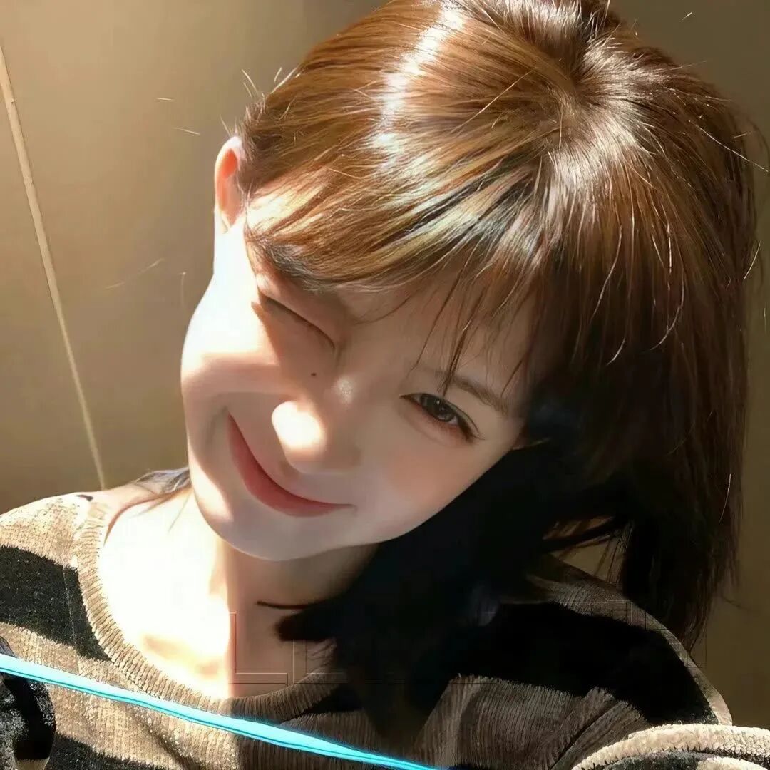 甜妹爱笑女生头像