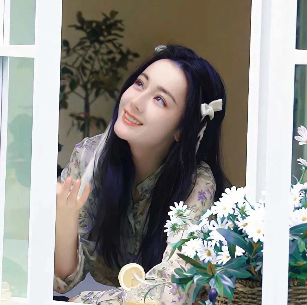 迪丽热巴头像小清新女生头像