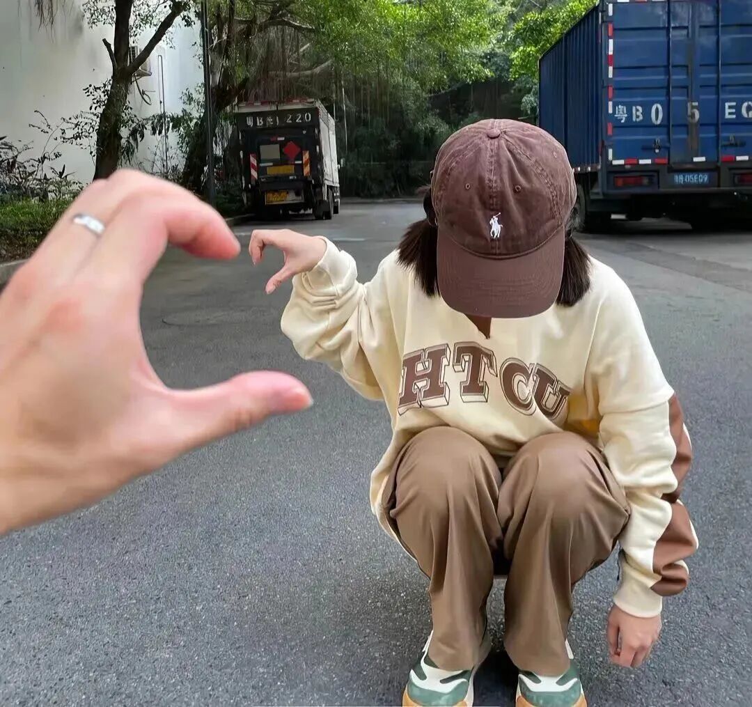 手势真人情侣头像