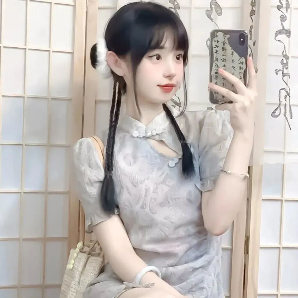 甜妹自拍手机女生头像