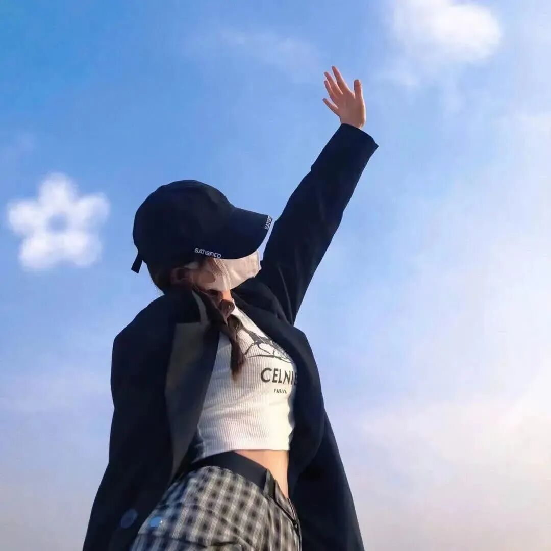 蓝天口罩不露脸女生头像