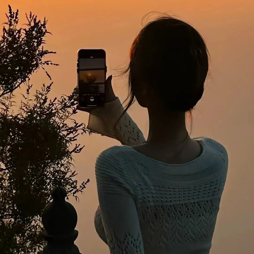 fwgqltxfw真人情侣头像