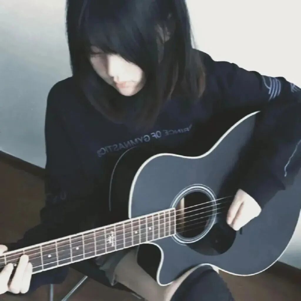 吉他意境女生头像