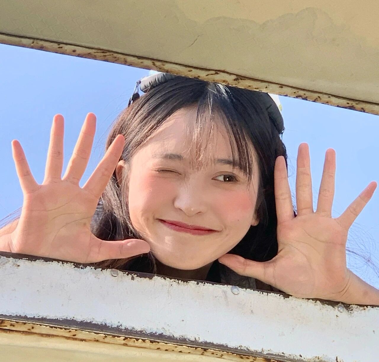 甜妹爱笑女生头像