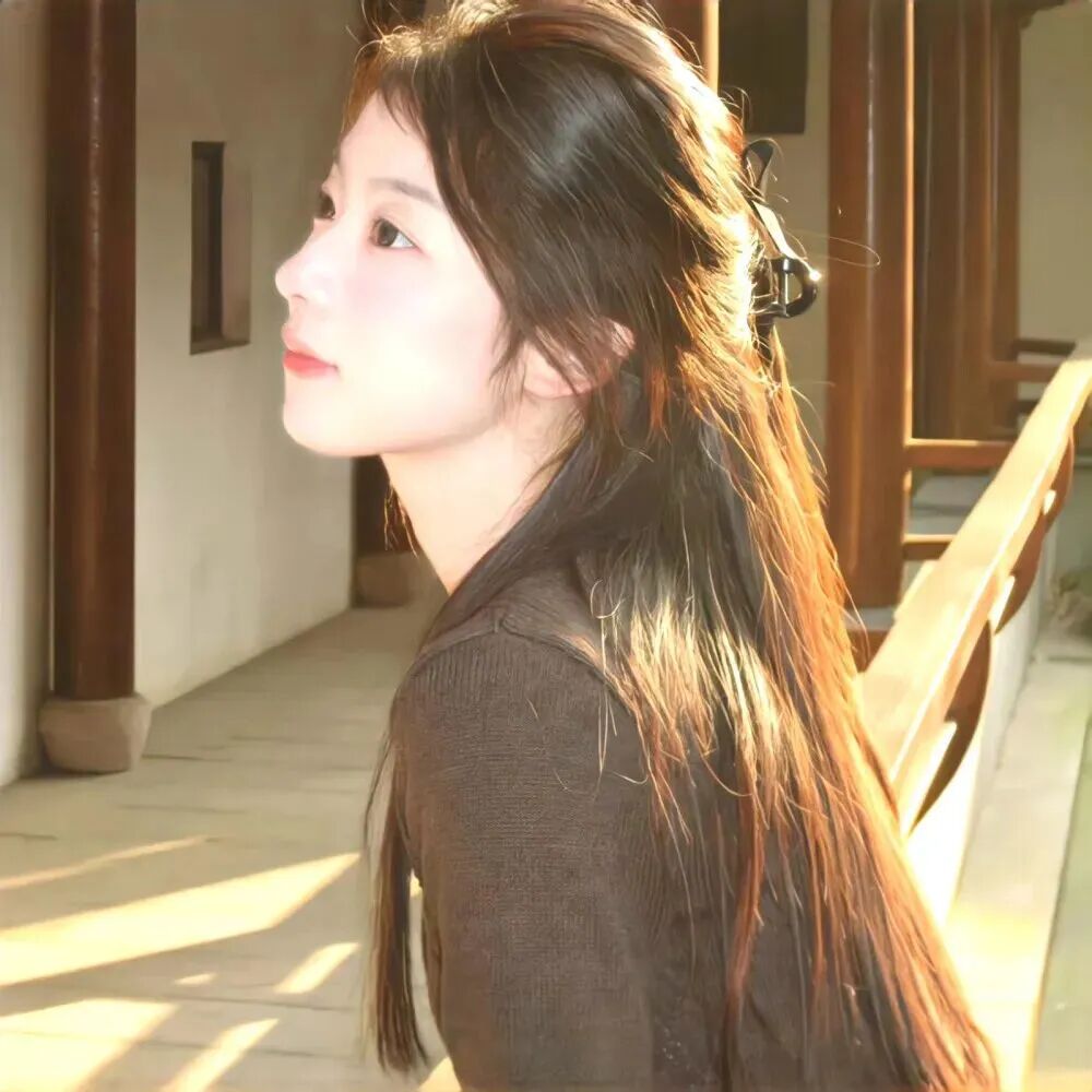 光感氛围感侧脸女生头像